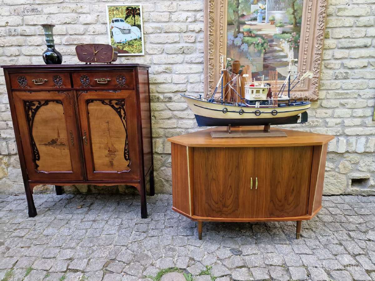 Vintažinė mid century riešuto kampinė spintelė - nuotraukos Nr. 16