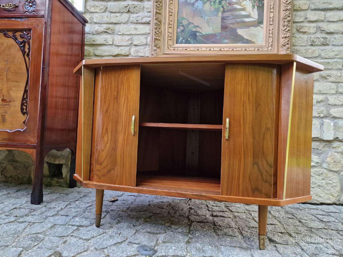 Vintažinė mid century riešuto kampinė spintelė - nuotraukos Nr. 24