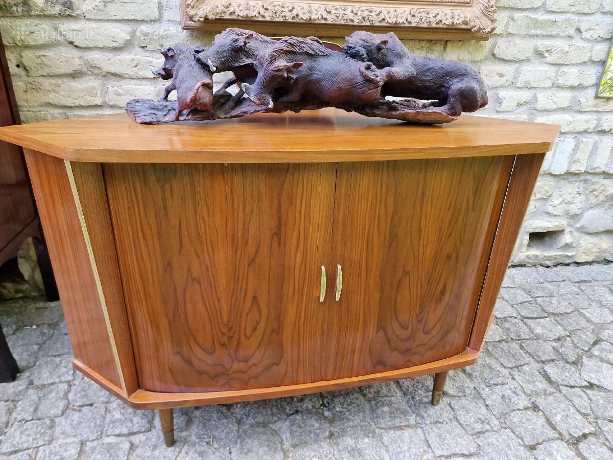 Vintažinė mid century riešuto kampinė spintelė - nuotraukos Nr. 38