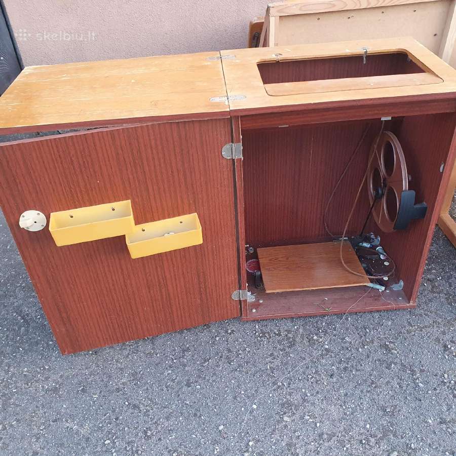 Siuvimo mašinos stalas - 10 Eur - nuotraukos Nr. 2