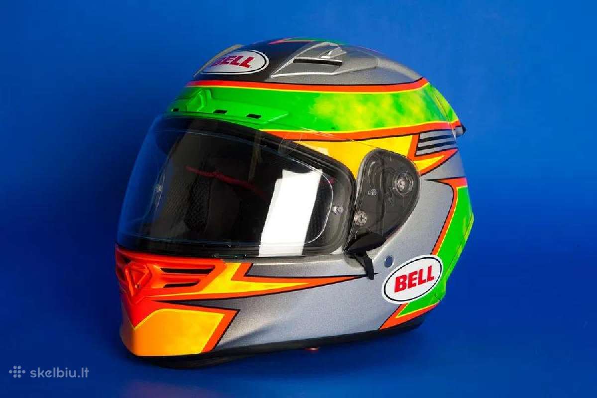 Bell Star Carbon Fillmore Replica M dydis