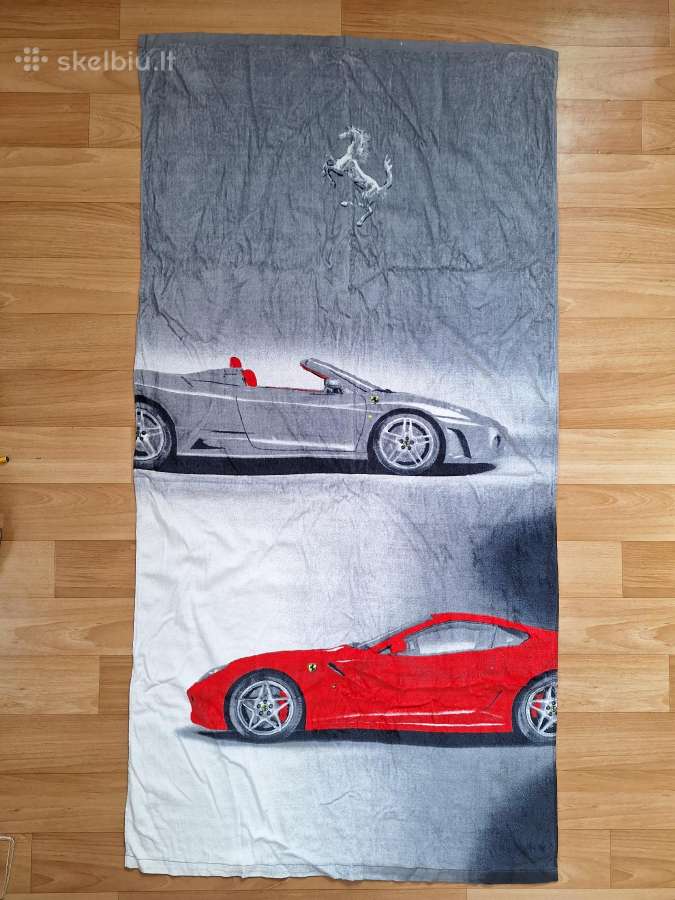 Išlaikytas kolekcijai Ferrari vaizdu pledas