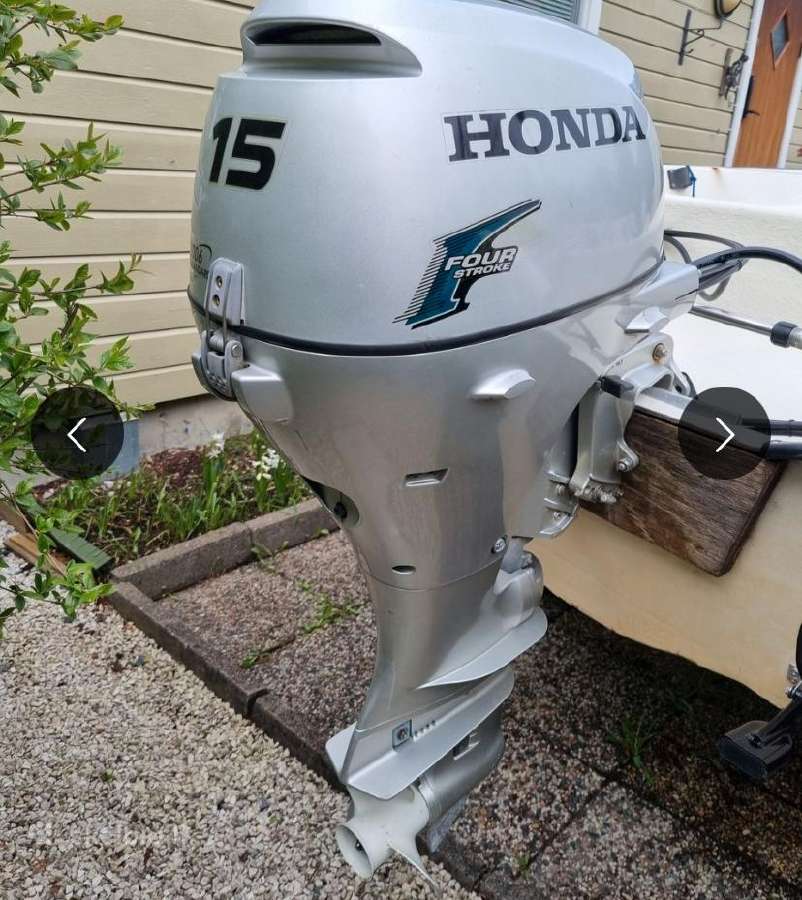 Parduodama 15 pėdų valtis su Honda 15 Ag varikliu - nuotraukos Nr. 2
