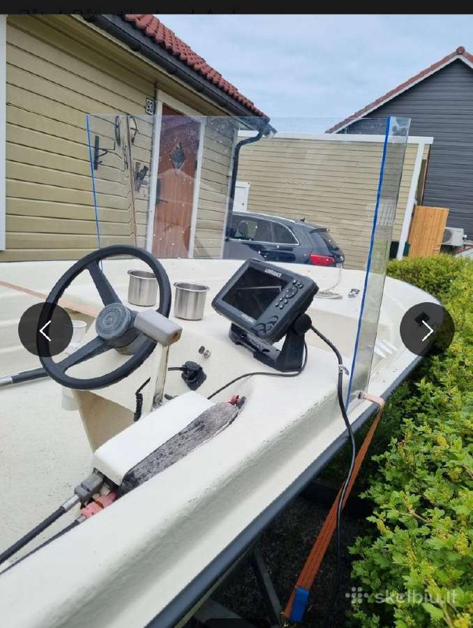 Parduodama 15 pėdų valtis su Honda 15 Ag varikliu - nuotraukos Nr. 3