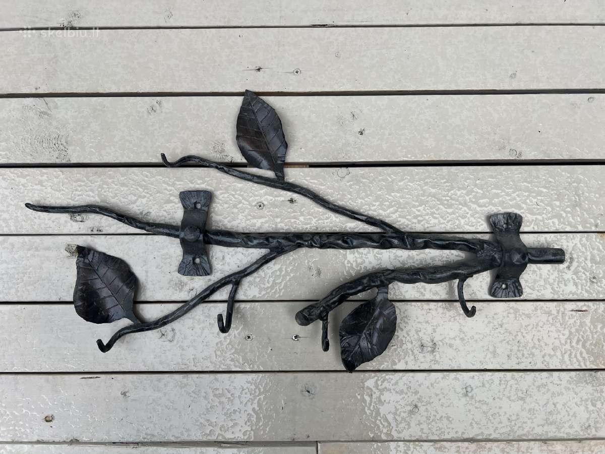 Metalinė rankų darbo kabykla