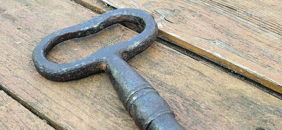 Senovinį 23 cm(!) raktą – tikrą interjero perliuką - nuotraukos Nr. 6