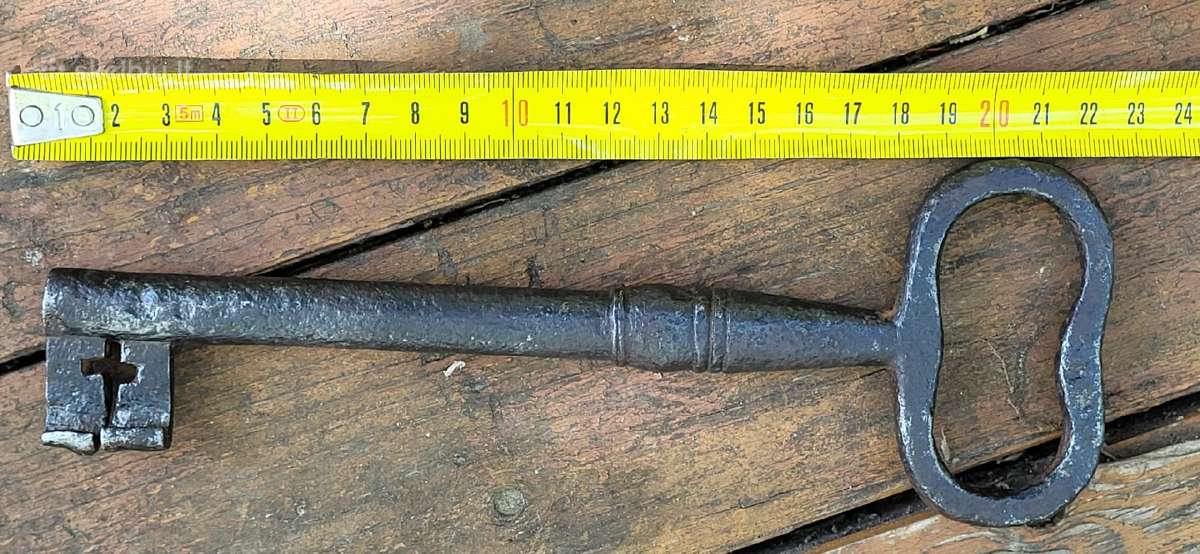 Senovinį 23 cm(!) raktą – tikrą interjero perliuką - nuotraukos Nr. 8