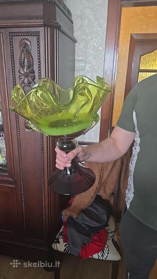 Vintažine vaza-vaisine