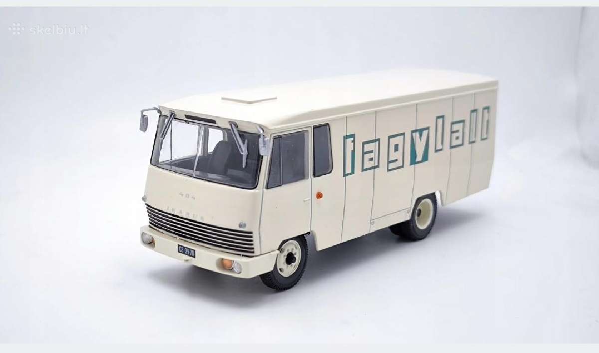 Ikarus 404
