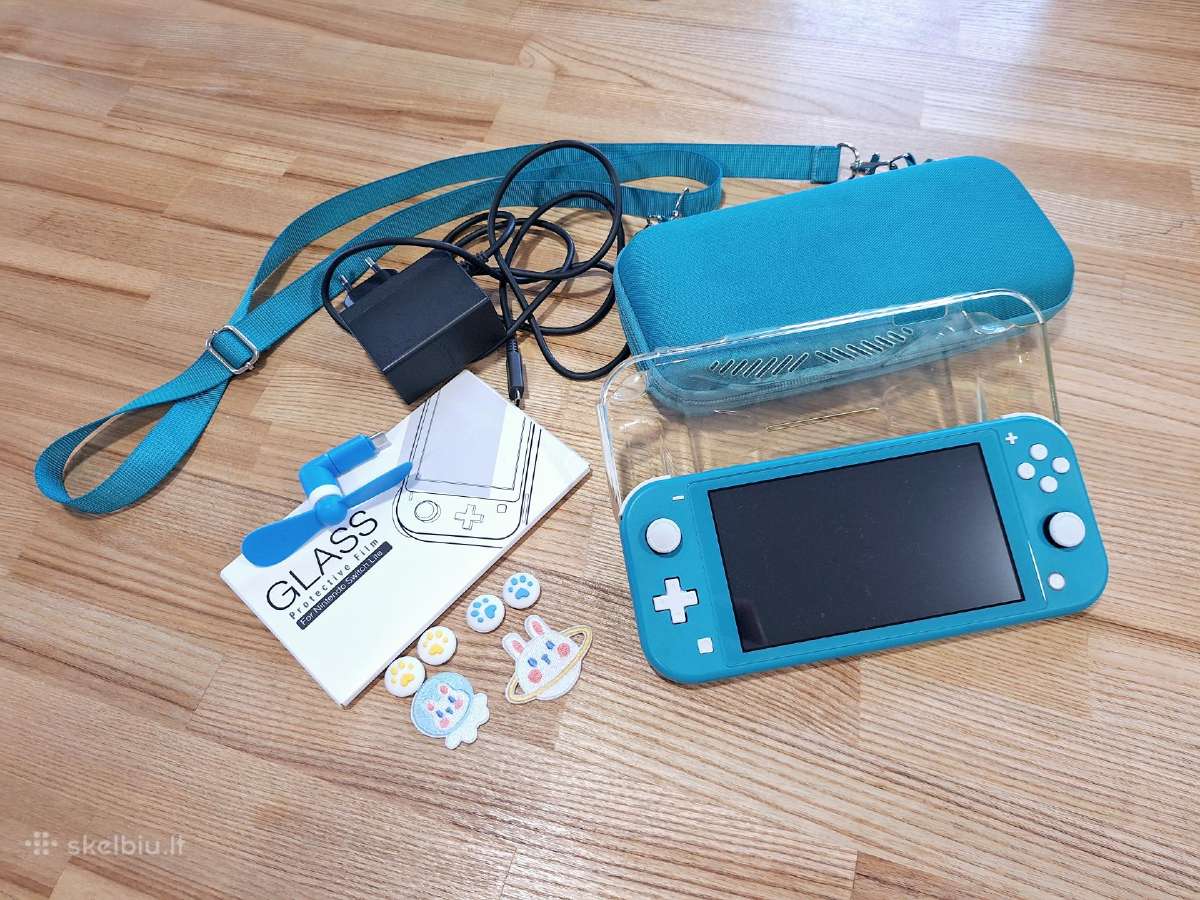 Nintendo Switch Lite su priedais