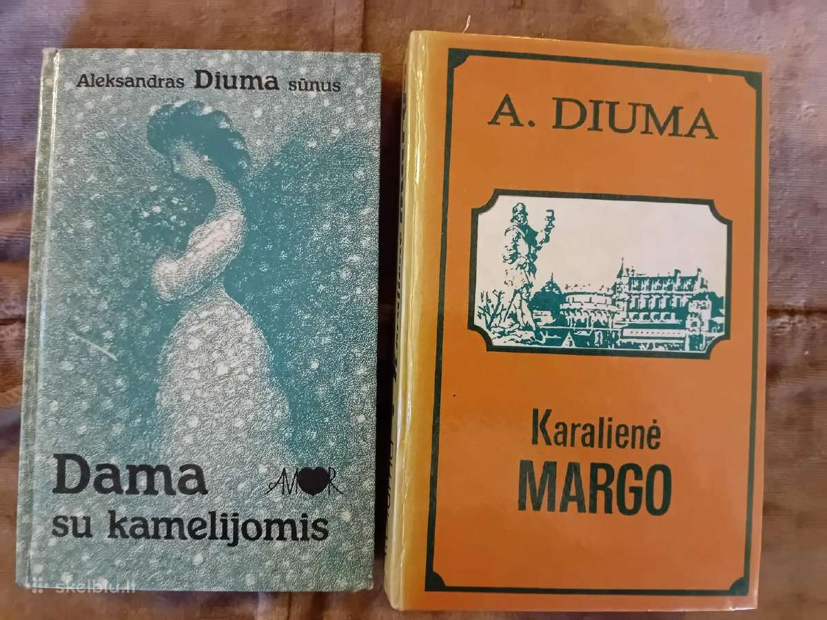 A. Diuma knygos 2 vnt