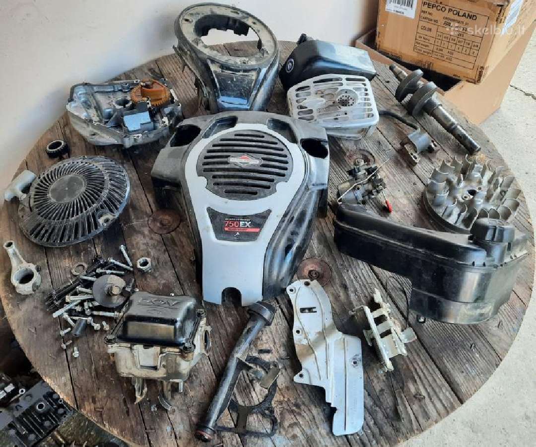 Briggs & stratton 750ex variklis dalimis