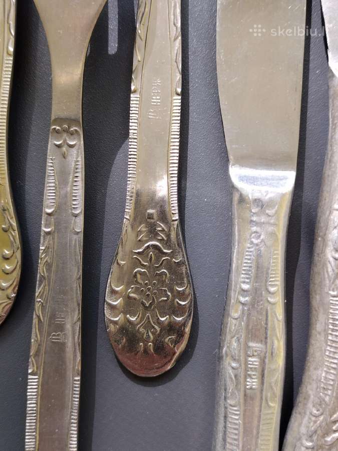 Vintažinių šakučių ir peilių rinkinys - nuotraukos Nr. 4