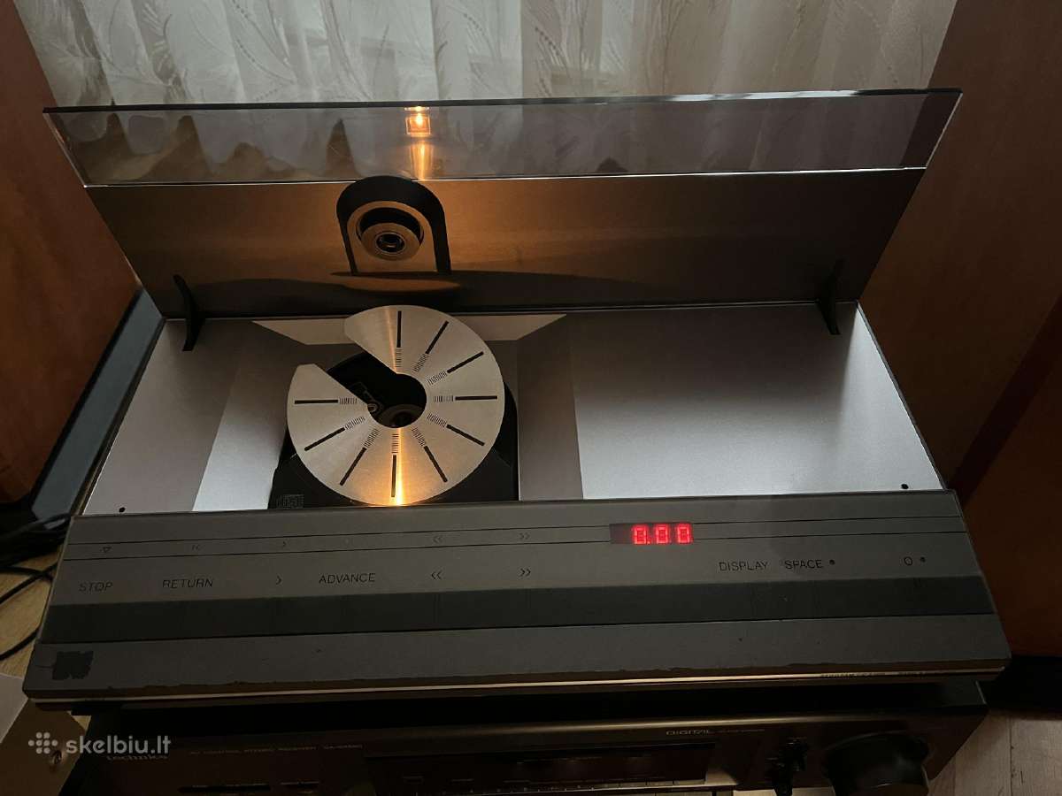 Bang & Olufsen beogram CD 3300