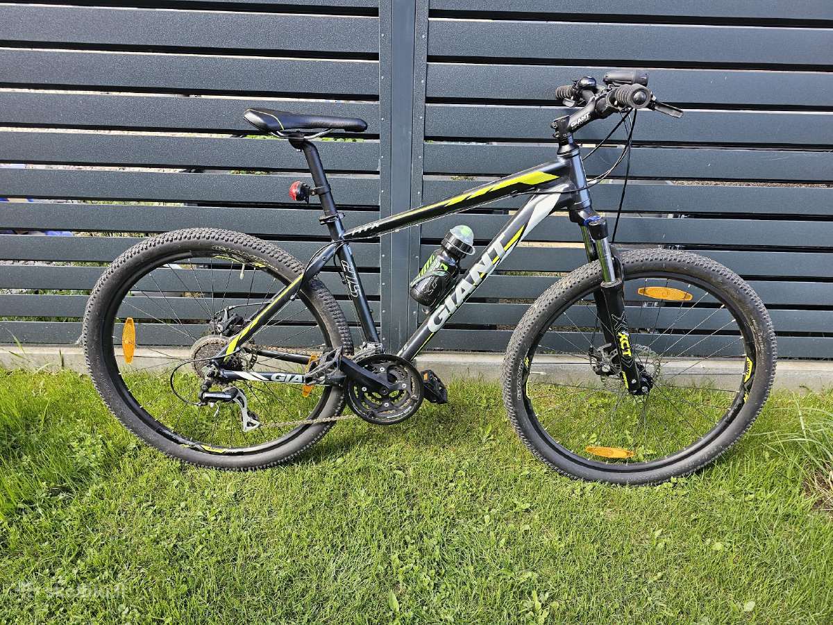 Kalnų dviratis Giant MTB Atx (Aluxx) M