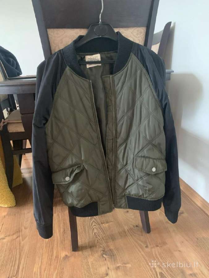 Bomber stiliaus striuke