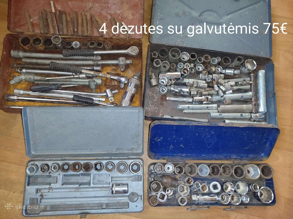 Garažo valymas daug įvairiausių įrankių