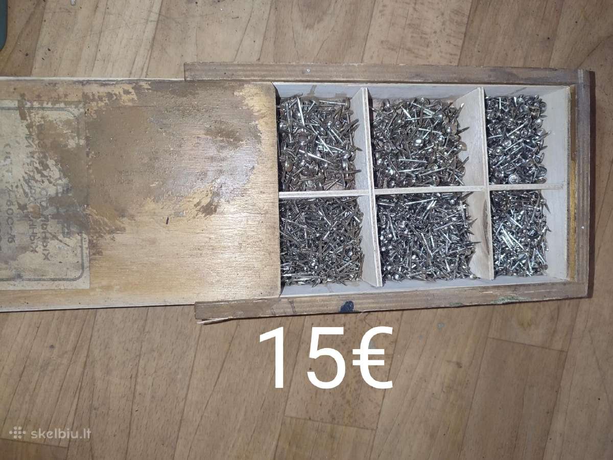 Garažo valymas daug įvairiausių įrankių - nuotraukos Nr. 13