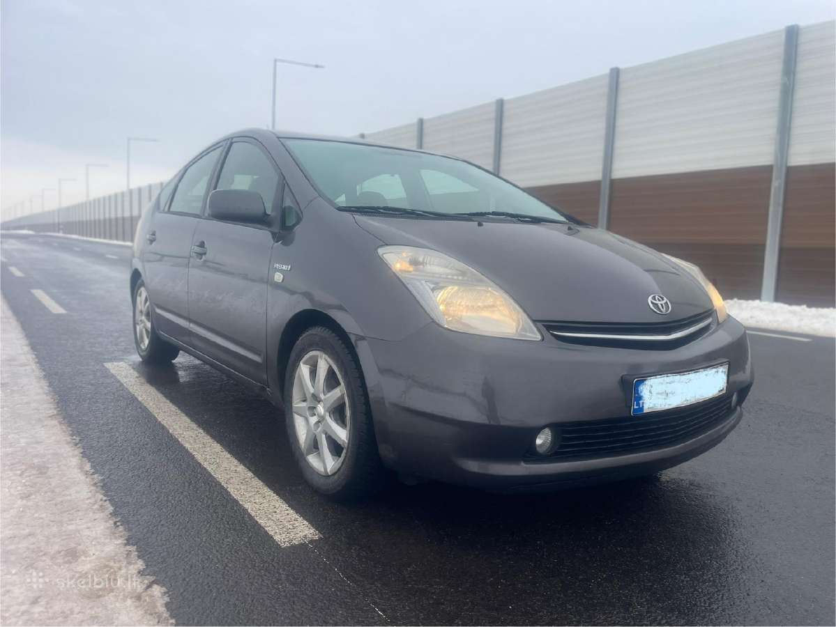 Toyota Prius nuoma - nuotraukos Nr. 4