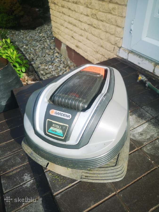 Robotas vejapjove