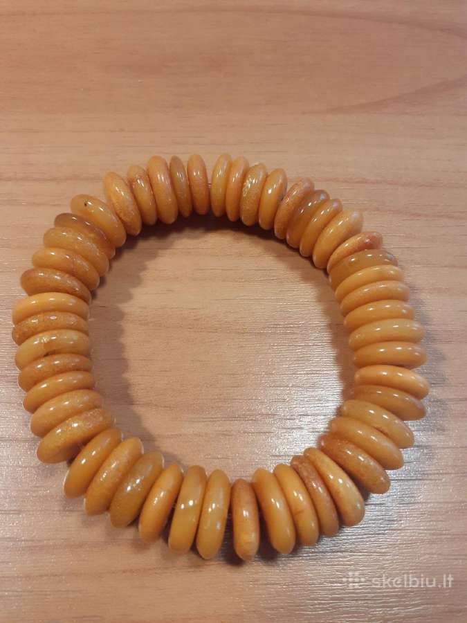 Graži gintarinė apyrankė iš šaibų