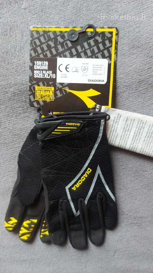 Pirštinės sportui Diadora