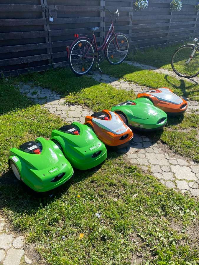 Robotas žoliapjovė