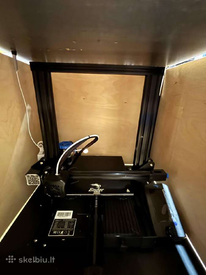 Ender 3 v2 3D printeris