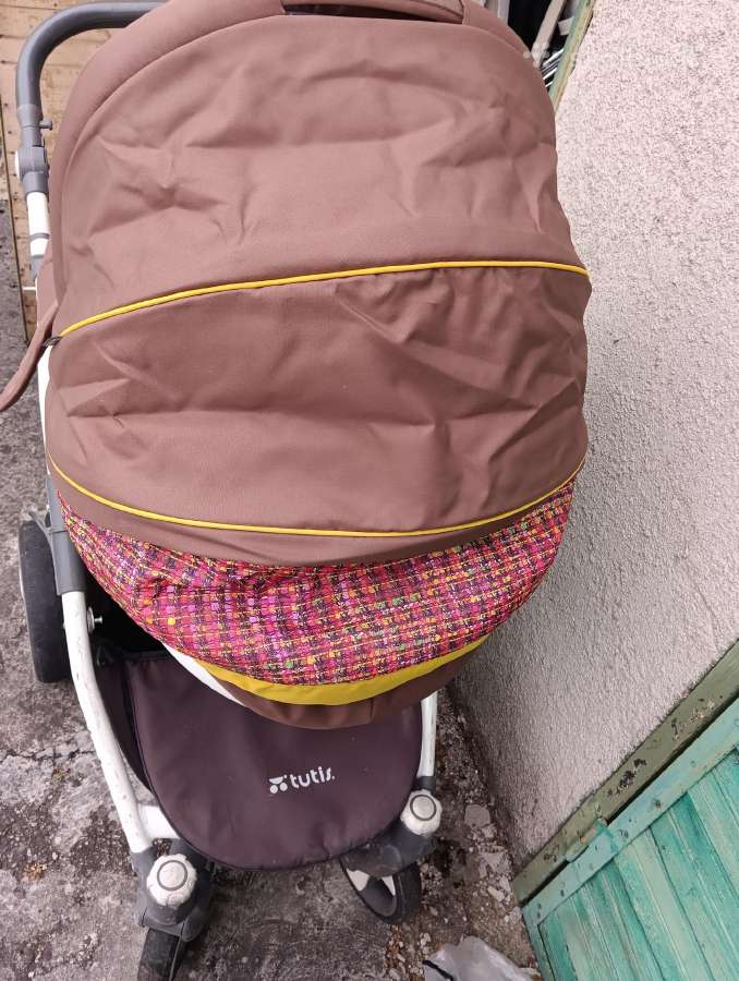 Vaikiškas vežimėlis tutis