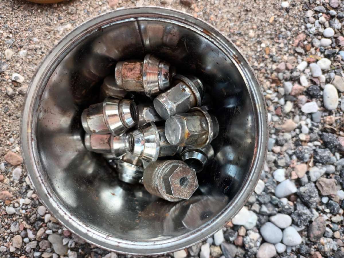 Volvo lieti ratlankiai - nuotraukos Nr. 3