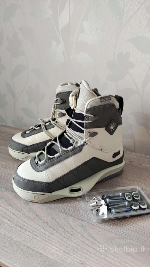 Nauji 42-43d. wake apkaustai liquid force 4d peak