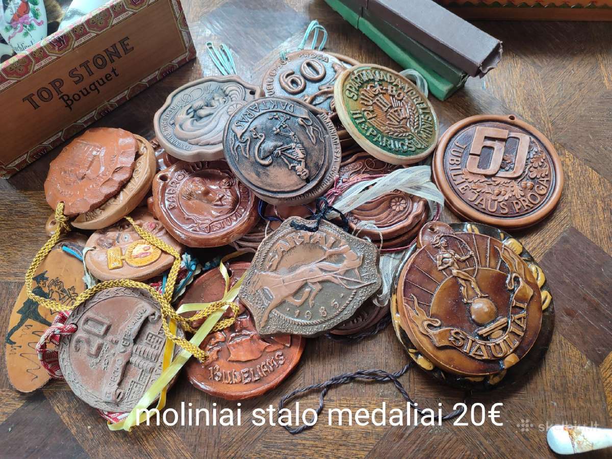 Moliniai medaliai