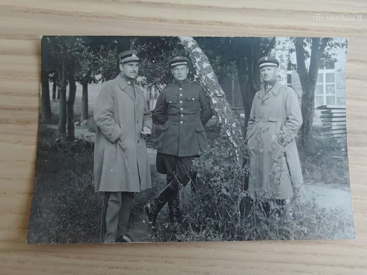 Lietuvos karininkai. Uogintas