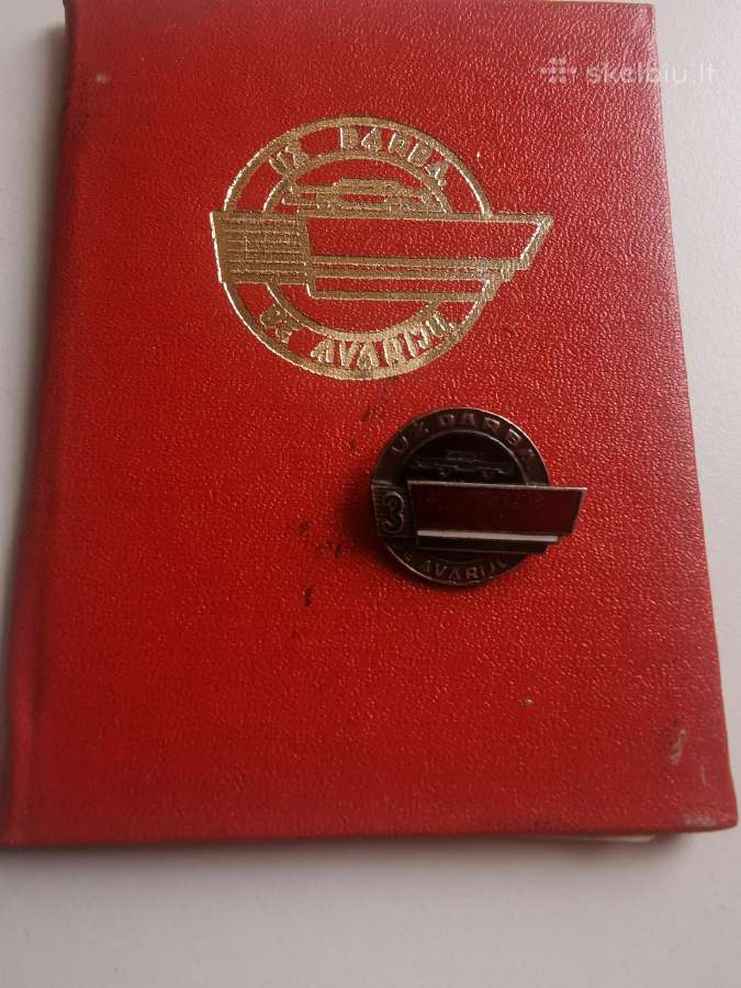 Senas ženkliukas su dokumentu