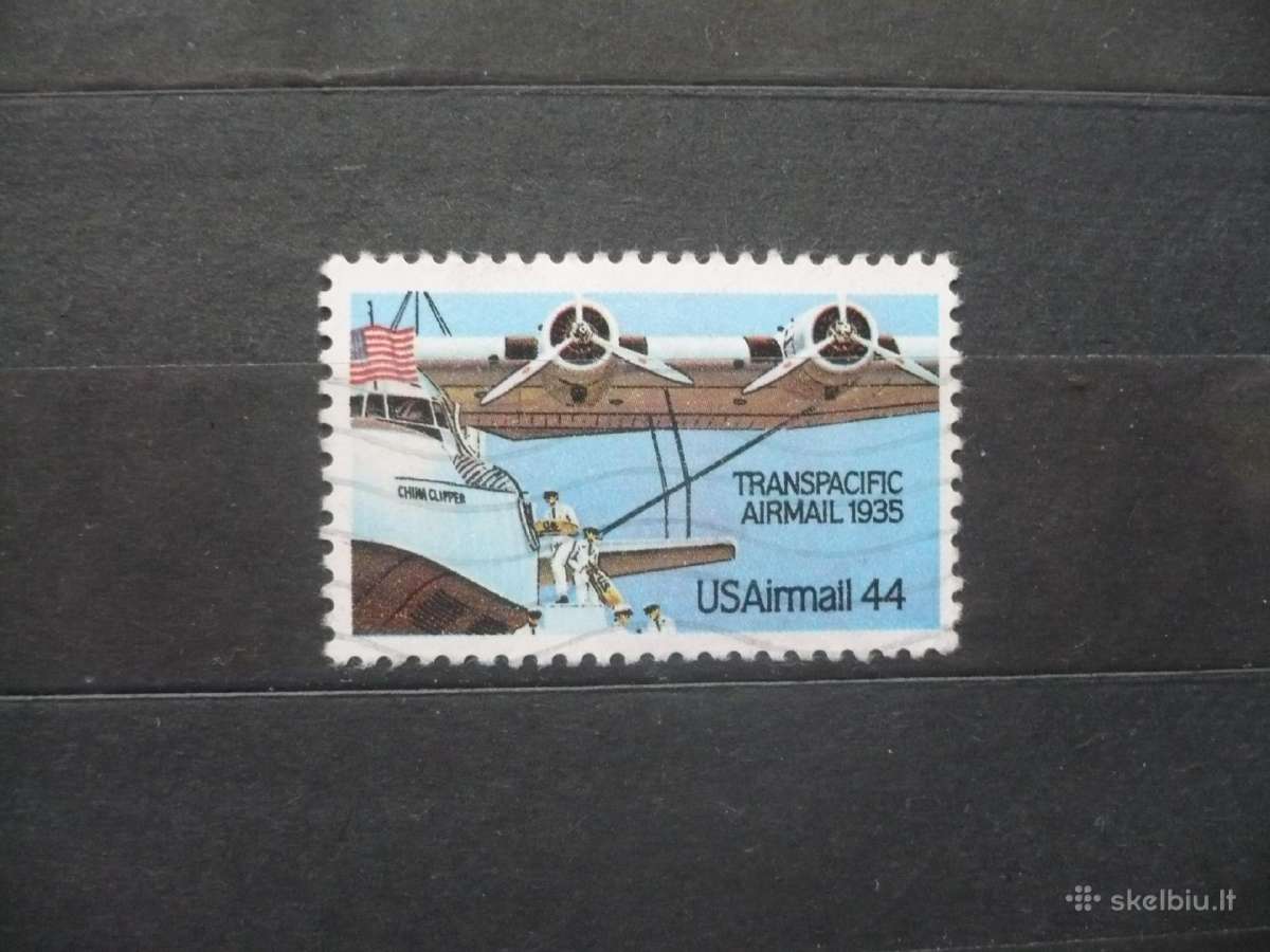 1985 m. Pašto siuntų krovimas į „China Clipper“