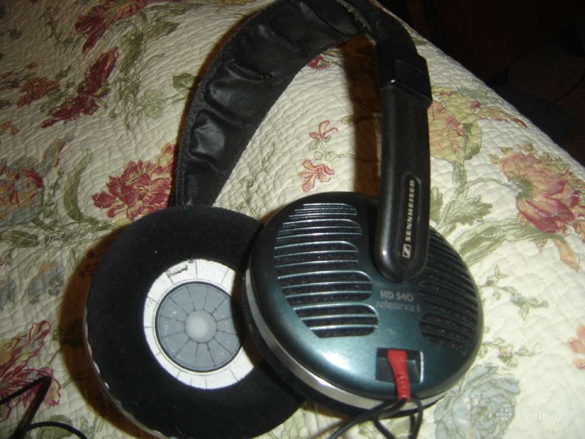 Akg K20. Akg K915. Sennheiser RS-130. Sennheiser