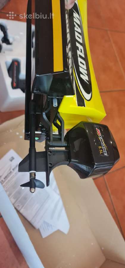 Mad Flow V2 F1 radijo bangomis valdomas kateris - nuotraukos Nr. 5