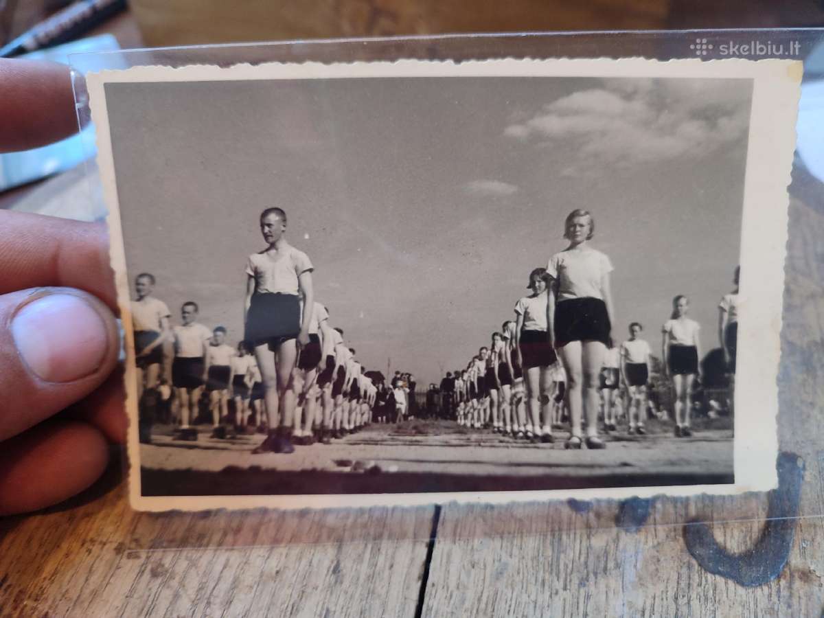 Tarpukario fotografija dainų šventė