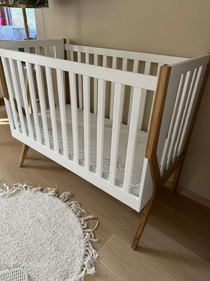 Parduodu Yappikids lovytę su beveik nauju čiužiniu - nuotraukos Nr. 9