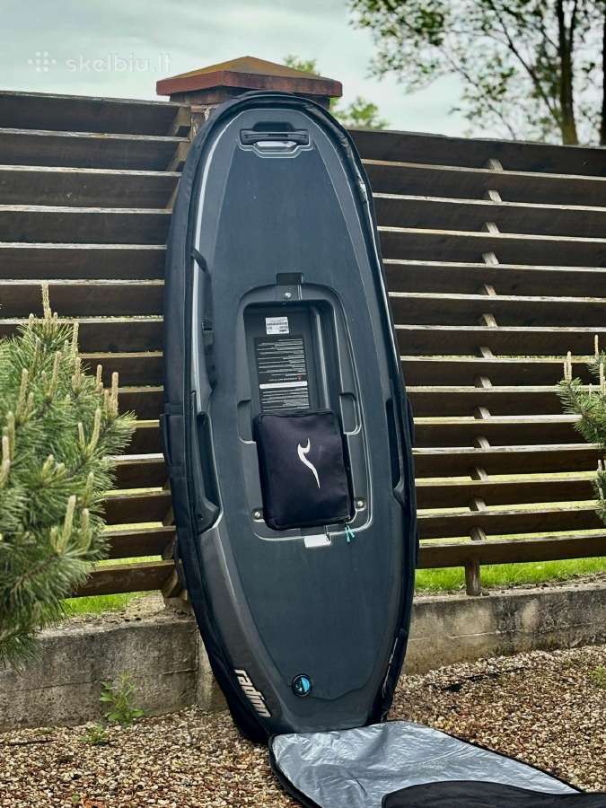Parduodama nauja elektrinė banglentė Radinnexplore