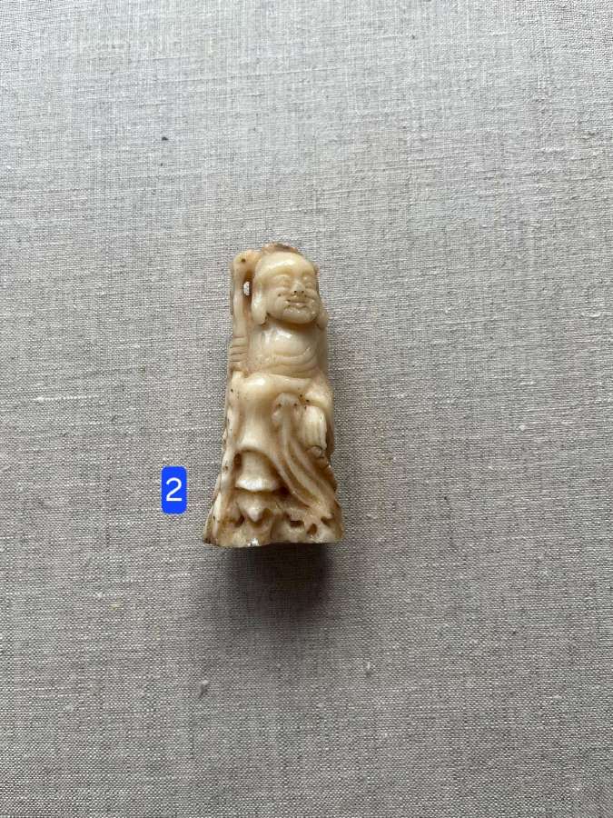 Japoniškos figürėlės iš akmens ir kaulo - nuotraukos Nr. 9