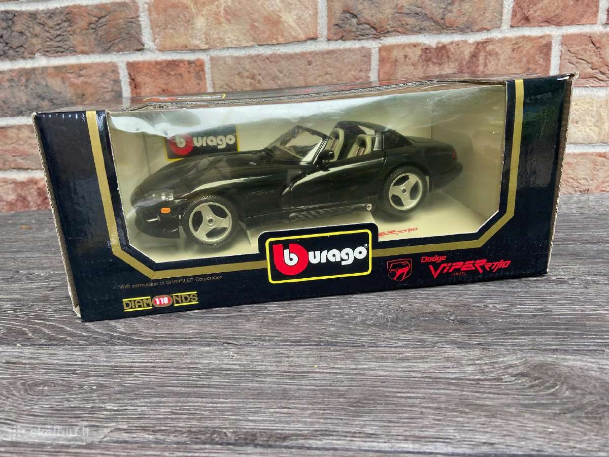 Dodge Viper 1:18 bburago burago su dezute Rt10