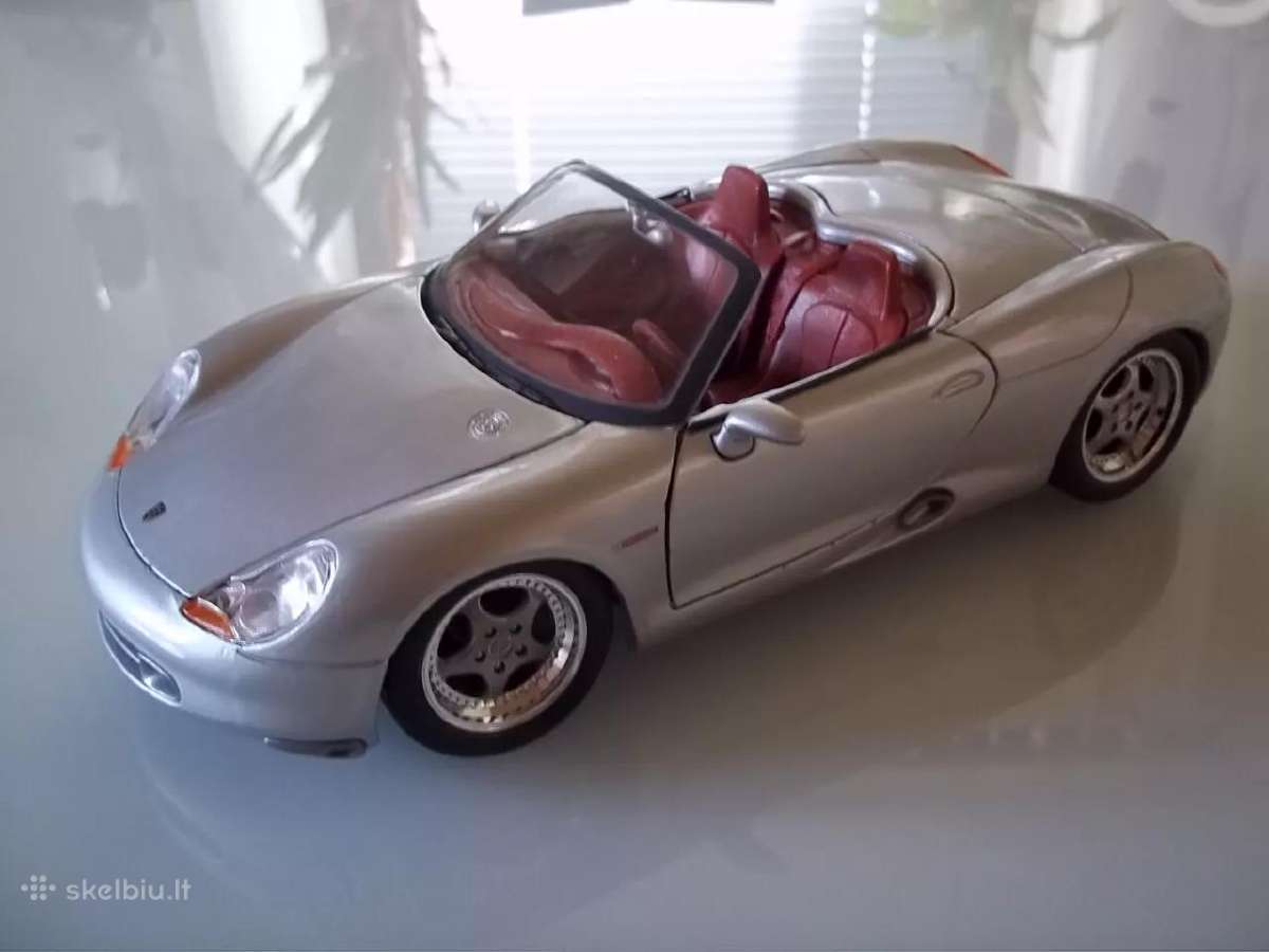Porsche boxster 911 modeliukas 1:18 atsidaro