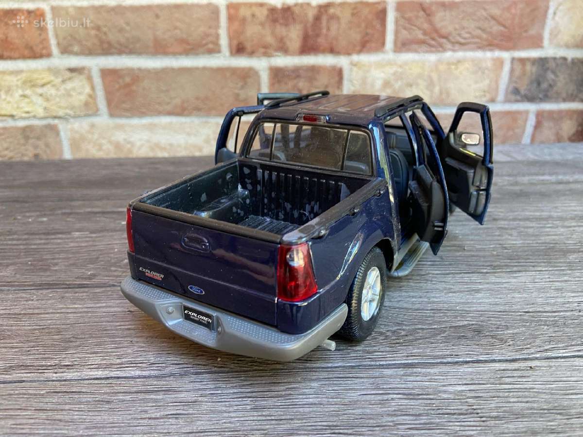 Modeliukas ford explorer 1:18 dzipas american suv - nuotraukos Nr. 8