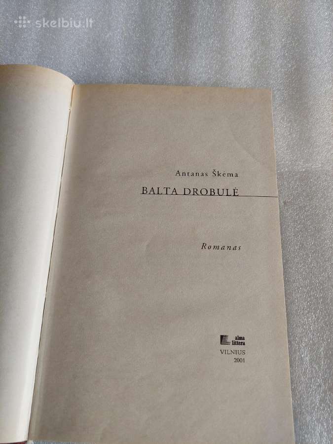 Balta drobulė - nuotraukos Nr. 2