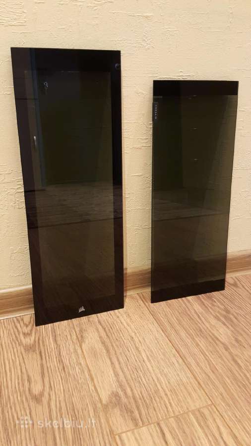 Corsair 5000 stiklinės panelės