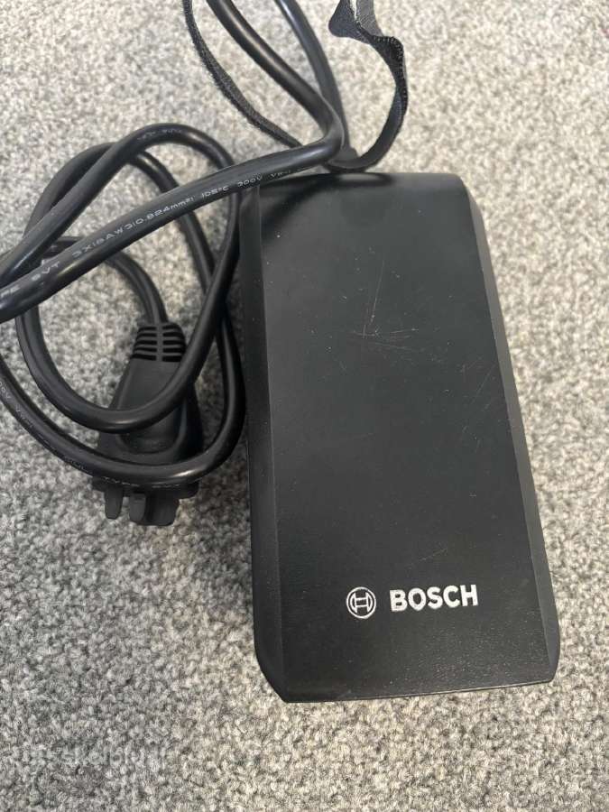 Dviračių įkroviklis/pakrovėjas bosch ir Yamaha