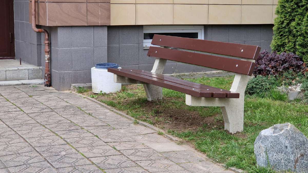 Parduodami lauko suolai su betoninėmis atramomis - nuotraukos Nr. 15