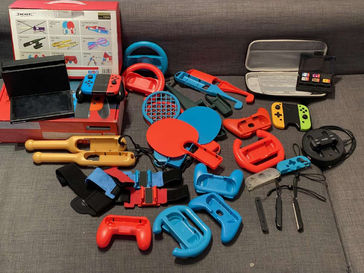 Nintendo switch su komplektacijos