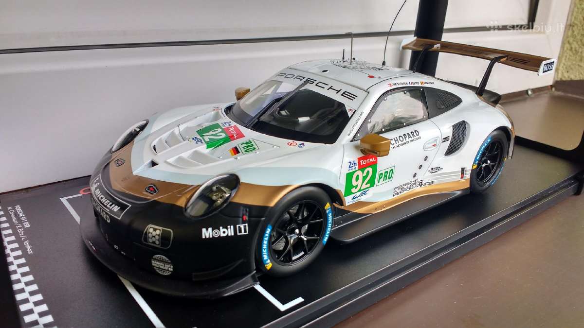 Porsche 911 Rsr